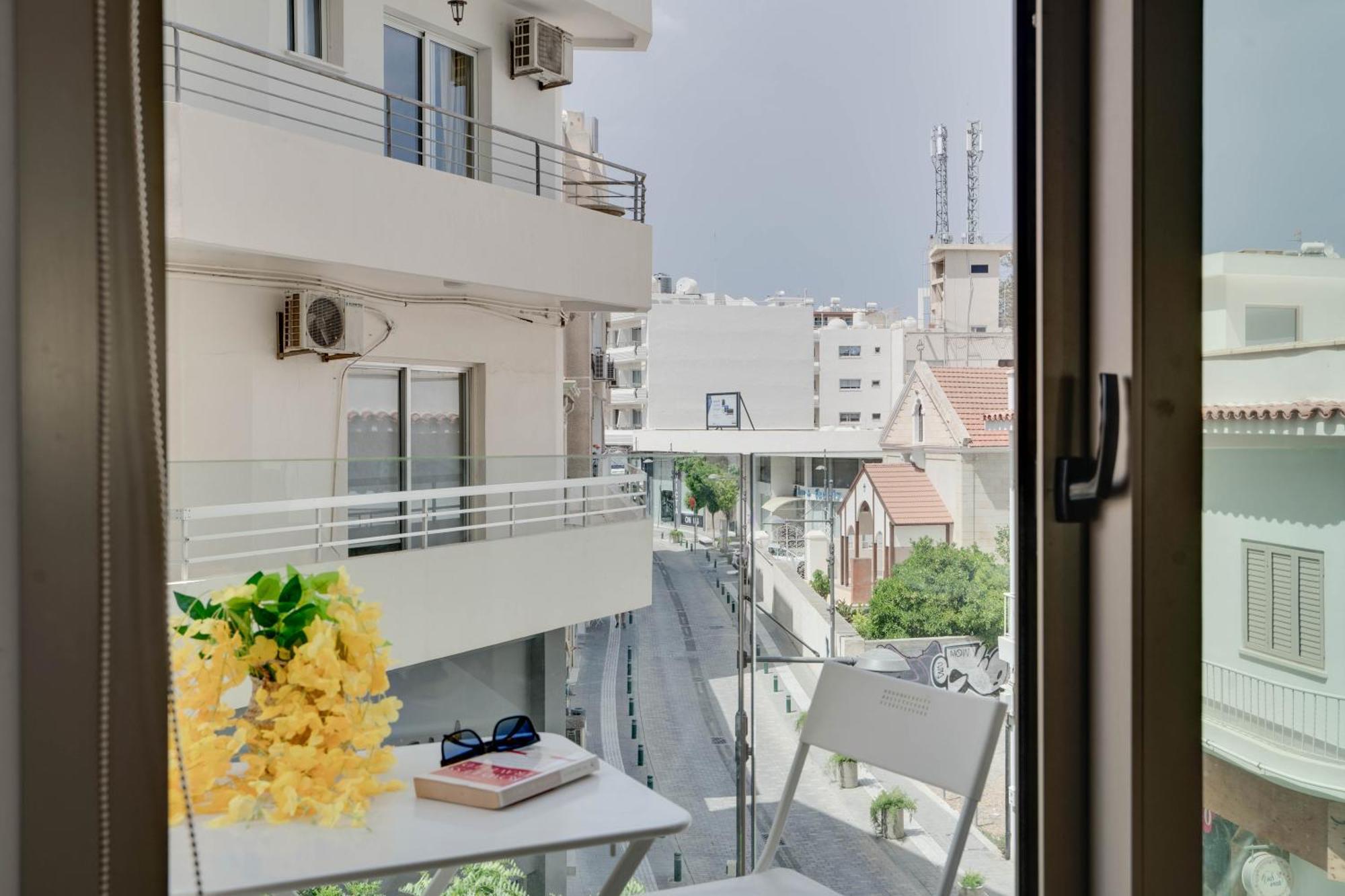 Lemon Paradise City Centre 200M From Beach Larnaca Exterior photo